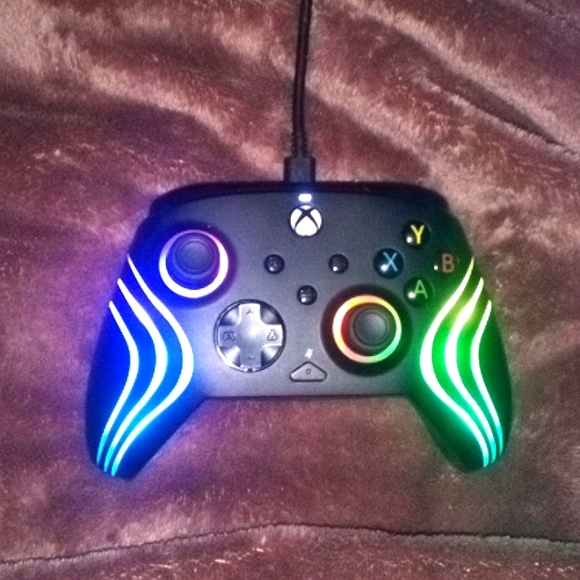 Color changing controller - Picture 1 of 3